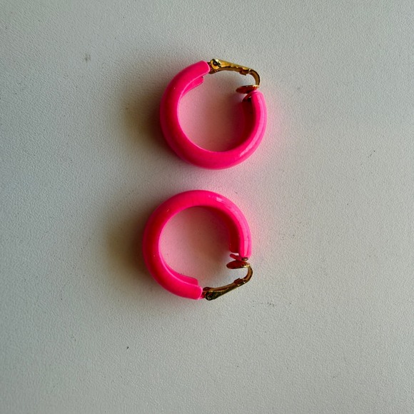 Jewelry - Neon Pink Chunky Hoop Earrings Retro 80s Style Gold Tone Clip On Wide Round